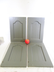 lot 500 image: Solid Wood Cabinet Doors - Set of 4