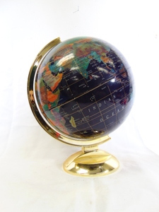 lot 506 image: Globe