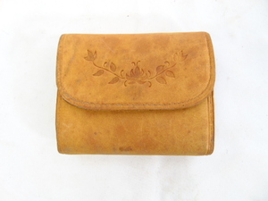 lot 509 image: Cute Vintage Cowhide Wallet