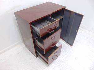 lot 10 image: Vintage Cole Steel Filing Cabinet & Safe (area)