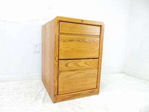 lot 102 image: Solid Oak Vintage 2-Drawer Vertical File Cabinet