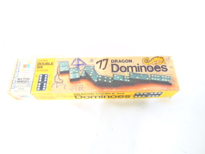 lot 541 image: Vintage Wooden Dragon Dominos