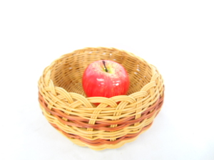 lot 552 image: Small woven Backet with Red Stripes