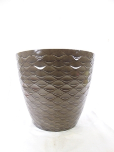 lot 567 image: Better Homes and Garden Recyled Resin Planter 16