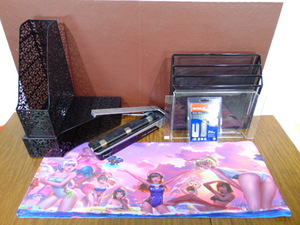 lot 570 image: Large Office Supply Lot-New Items