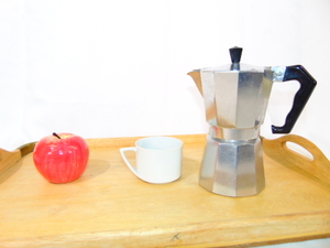 lot 178 image: 8 Stovetop Espresso Maker - Aluminum Italian Mocha Maker Vintage Teacup