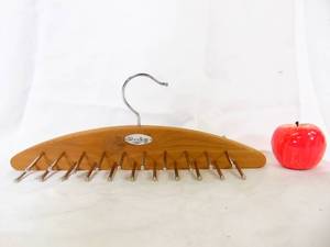 lot 361 image: Woodlore Wood Tie Hanger