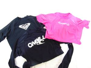 lot 376 image: Lot of Womens Rash Guards- Sz S,M,L