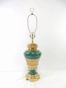 lot 183 image: Gorgeous Brass & Green Vintage Table Lamp, Working