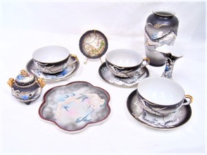 lot 188 image: Moriage Dragonware Vintage China