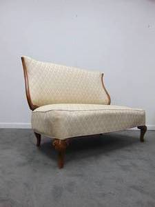 lot 19 image: Antique Loveseat
