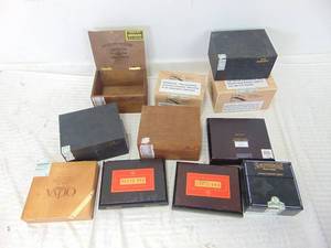 lot 321 image: Lot of Vinatge Cigar Boxes