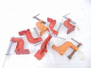 lot 297 image: Lot of Pipe Clamps