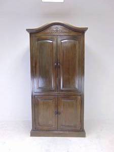 lot 140 image: Beautiful Solid Wood Armoire