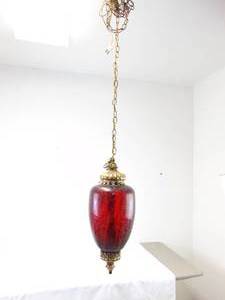 lot 139 image: Vintage Red Glass Swag Light
