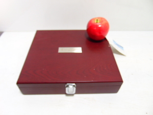 lot 198 image: ROJ Tulsa Court 47- 90th Year Bareware Gift Set- Never Used