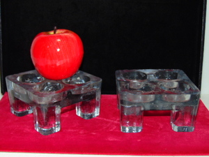 lot 614 image: Vintage Pair of Tea Light Holders