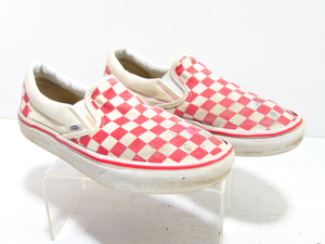 lot 204 image: VANS Red Checkered Slip On Shoes Size Men 6.5