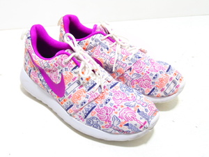 lot 205 image: Nike Running Shoes Size US Womens Size 7