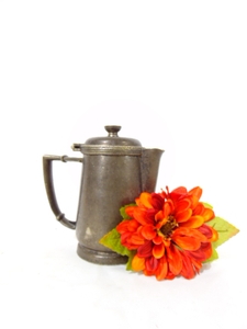 lot 132 image: Vintage Hilton Hotel Silver Individual Coffee Pot