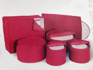 lot 617 image: Richards Six Piece Red China Carrier Set from 2013