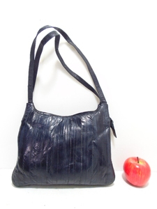 lot 156 image: Vintage Eel Skin Black Purse with Compartments