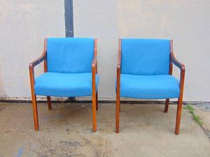 lot 667 image: Pair of Oak and Blue Arm Chairs