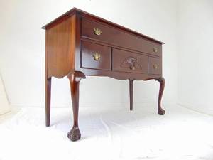 lot 118 image: Classical Buffet or Sideboard
