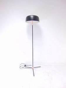 lot 51 image: Mid Century Modern Style Pod Floor Lamp- Black