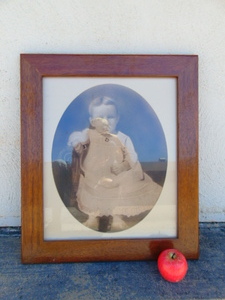 lot 400 image: Vintage Heavy and Thick Wood Frame- Photograph of Child in Black and White