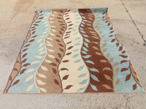 lot 185 image: Brown, Teal and Beige Leafy Design Cambridge Collection Area Rug 5 X 7