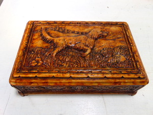 lot 95 image: Beautiful Box with Noble English Setter Dog Hinged Lid Chocolate Brown - Perfect Condition