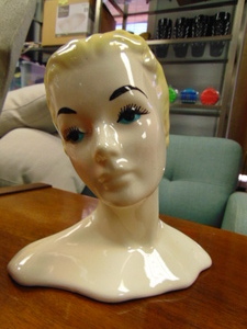 lot 62 image: Vintage 50s-60s Porcelain Head Planter of Beautiful Lady looks like Cinderella