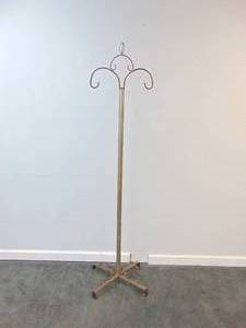 lot 460 image: 63 Vintage Metal Hanging Plant Stand