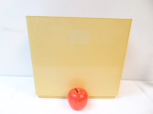 lot 449 image: Large Plastic Waste Bin