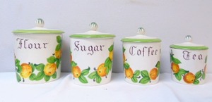 lot 560 image: Set of 4 Vintage Porcelain Hand-Painted ITALIAN Kitchen Jars