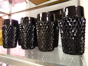 lot 17 image: Vintage Set of 8 Indiana Glass Tiara Black Diamond Point Tumblers