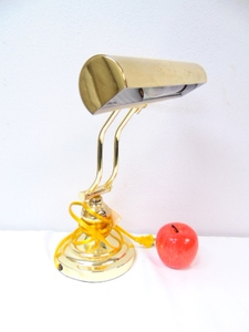 lot 552 image: Brass Style Adjustable Desk Lamp