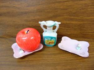 lot 440 image: VINTAGE MADE IN JAPAN CERAMIC VASE WITH BUNNY RABBIT HANDLES 4 Pair of VTG L&M Trinket Dishes