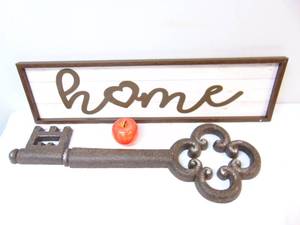 lot 606 image: Home Decor