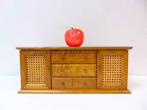 lot 611 image: Vintage MELE JAPANESE Jewelry Box With Woven Cane Door Panels