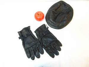 lot 612 image: Genuine Black Leather Cabby Cap and Gloves Size 5