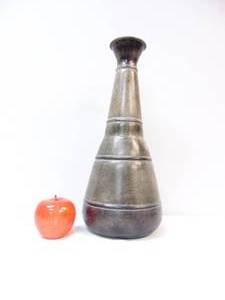 lot 145 image: Khimer Lime Pot Replica Decorative Vase