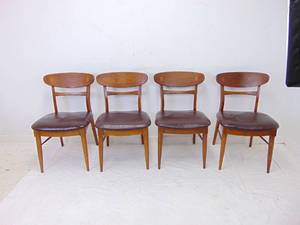 lot 10 image: Set of Four Vintage Mid Century Dining Chairs