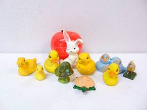 lot 634 image: Vintage Figurine Lot- Ducks, Bunnies, Turtle, Mushroom, Birds