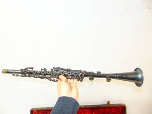 lot 29 image: An Antique U.S.A.Made Silver Metal Buckeye Brand Bb Clarinet in its Original Case- c. 1920s