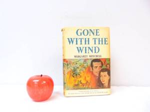 lot 124 image: Gone With The Wind by Margaret Mitchell 1964- Book Club Edition