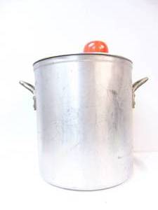 lot 650 image: Large Stock Pot- Alluminum 40Qt
