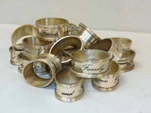 lot 520 image: Set of 20 Metal Napkin Rings- Friends and Family