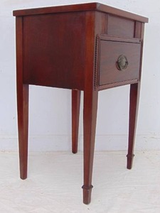 lot 69 image: Dixie Duncan Phyfe Style Mahogany Nightstand